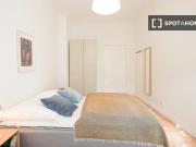 Zimmer in möblierter und betreuter Wohngemeinschaft / Moabit