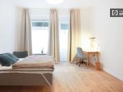 Zimmer in möblierter und betreuter Wohngemeinschaft/Moabit