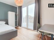Zimmer in Wohngemeinschaft in Neubau. Hochzeit. Berlin