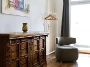 Zimmer mit eigenem Balkon in geräumiger 3 Zimmer Wohnung