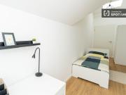 Zimmer zu vermieten in 10 Zimmer Wohnung in Berlin