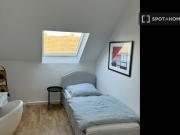 Zimmer zu vermieten in 3 Zimmer Wohnung in Düsseldorf