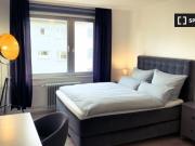 Zimmer zu vermieten in 3 Zimmer Wohnung in Frankfurt