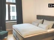 Zimmer zu vermieten in 3 Zimmer Wohnung in Frankfurt