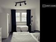 Zimmer zu vermieten in 3 Zimmer Wohnung in Frankfurt Zimmer zu vermieten in 3 Zimmer Wohnung in Frankfurt