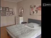 Zimmer zu vermieten in 3 Zimmer Wohnung in Frankfurt