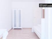 Zimmer zu vermieten in 3 Zimmer Wohnung in Friedrichshain