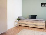 Zimmer zu vermieten in 5 Zimmer Wohnung, Hochzeit, Berlin