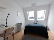 Zimmer zu vermieten in 5 Zimmer Wohnung in Berlin