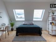 Zimmer zu vermieten in 5 Zimmer Wohnung in Berlin