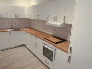 Zimmer zu vermieten in einer 5 Zimmer Wohnung in Frankfurt