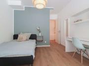 Zimmer zu vermieten in einer Wohnung mit 3 Schlafzimmern...