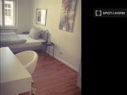 Zimmer zu vermieten in einer Wohnung mit 3 Schlafzimmern...