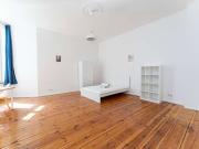 Zimmer zu vermieten in einer Wohnung mit 3 Schlafzimmern...