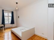 Zimmer zu vermieten in einer Wohnung mit 3 Schlafzimmern...