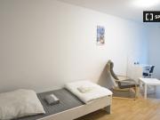 Zimmer zu vermieten in Wohnung mit 3 Schlafzimmern in...