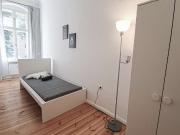 Zimmer zu vermieten in Wohnung mit 4 Schlafzimmern in Berlin