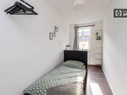 Zimmer zu vermieten in Wohnung mit 4 Schlafzimmern in Berlin
