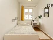 Zimmer zu vermieten in Wohnung mit 4 Schlafzimmern in Berlin