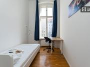 Zimmer zu vermieten in Wohnung mit 4 Schlafzimmern in Berlin