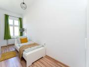 Zimmer zu vermieten in Wohnung mit 4 Schlafzimmern in Berlin Zimmer zu vermieten in Wohnung mit 4 Schlafzimmern in Berlin