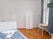 Zimmer zu vermieten in Wohnung mit 4 Schlafzimmern in Berlin