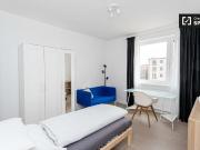 Zimmer zu vermieten in Wohnung mit 4 Schlafzimmern in...