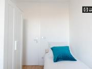 Zimmer zu vermieten in Wohnung mit 4 Schlafzimmern in...