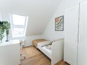 Zimmer zu vermieten in Wohnung mit 5 Schlafzimmern in Berlin