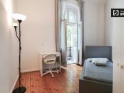 Zimmer zu vermieten in Wohnung mit 5 Schlafzimmern in Berlin