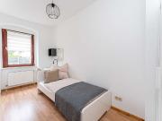 Zimmer zu vermieten in Wohnung mit 5 Schlafzimmern in Berlin