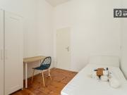 Zimmer zu vermieten in Wohnung mit 6 Schlafzimmern in Berlin