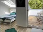 Zimmer zu vermieten in Wohnung mit 6 Schlafzimmern in Berlin