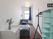 Zimmer in einer 6 Zimmer WG in Berlin zu vermieten