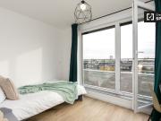 Zimmer zu vermieten in Wohnung mit 6 Schlafzimmern in Berlin