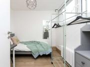 Zimmer zu vermieten in Wohnung mit 6 Schlafzimmern in Berlin