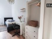 Zimmer zu vermieten in Wohnung mit 7 Schlafzimmern in Berlin