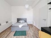 Zimmer zu vermieten in Wohnung mit 8 Schlafzimmern in Berlin