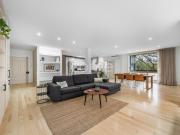 Zome Portugal Apartamento T2 renovado | Garagem box |...