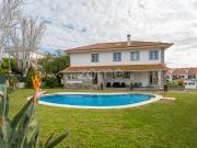 Zome Portugal Moradia sem mobília com 5 suítes, jardim,...