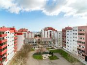 Zome Portugal T3 com parqueamento e arrecadação no Alto...