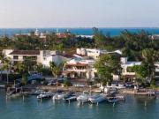 Zona Hotelera km 6.5 con vista a la laguna Nichupté