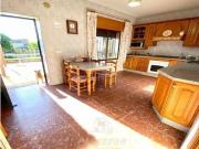 ZONA LAS QUEMADAS Parcela de terreno de 930 m2 con casa...