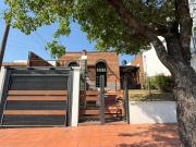 Zona Santos Domínguez y Juan Garrigó – Casa en Venta