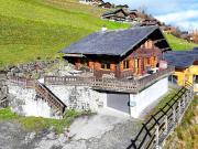 Zufluchtsort der Ruhe mit einer Öffnung zu den Alpen