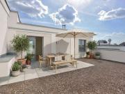 Zuhause im Carré Voltaire Leben über den Dächern Berlins...