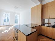 Zuhause in zwei Berliner Welten: Gründerzeit Apartment...