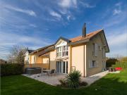 ZUM VERKAUF SEHR SCHÖNE DOPPELHAUSHÄLFTE DURCH GARAGEN...