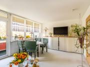 Zur Anlage: Schöne 2 Zi ETW mit Balkon, auf Nießbrauch,...