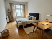 Zwei Balkone, drei Zimmer: Exquisite Wohnung im Zentrum...